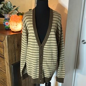SouthPole “men’s” tan and brown stripe, V-neck button cardigan, size large